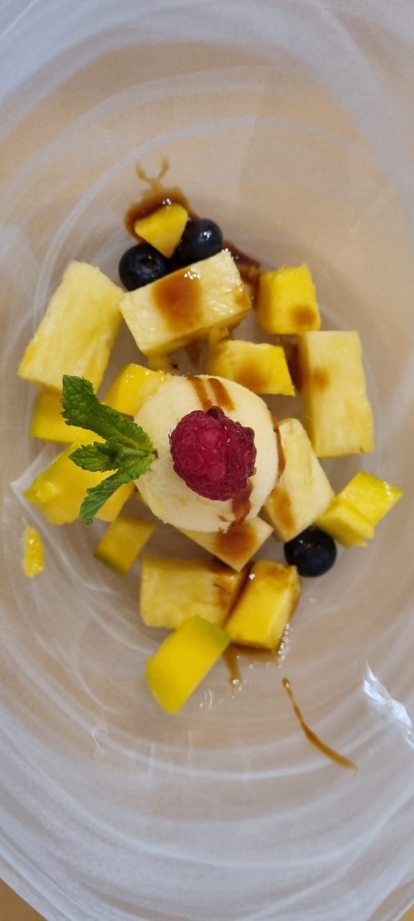 Postre de crema de pasió amb fruita